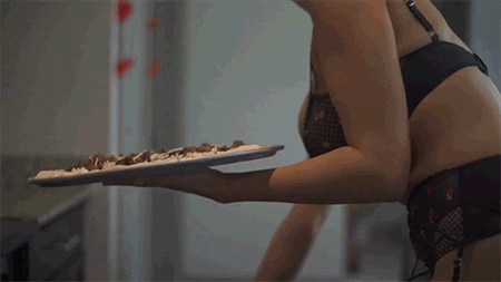 Kaip kiekviena moteris turėtų gaminti picą [GIF]