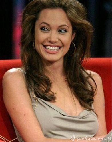 Neįkainojamos Angelinos Jolie veido išraiškos