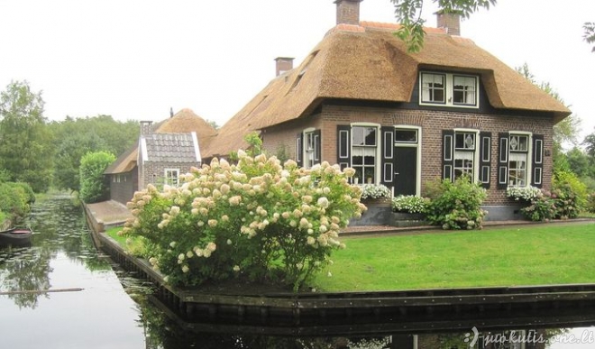 Kaimas be kelių Nyderlanduose