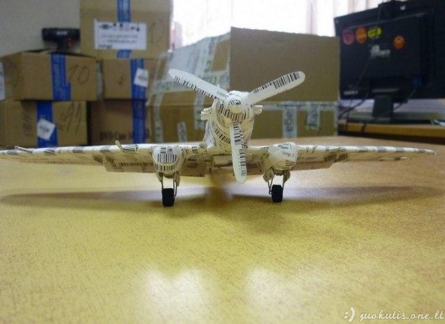 Naujos kartos lėktuvėlis iš popieriaus