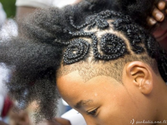 Afrikietiškos šukuosenos