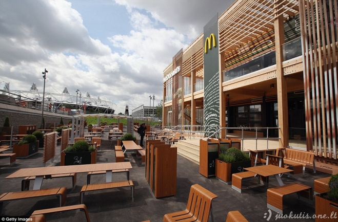 Duris atvėrė didžiausias pasaulyje McDonald's restoranas