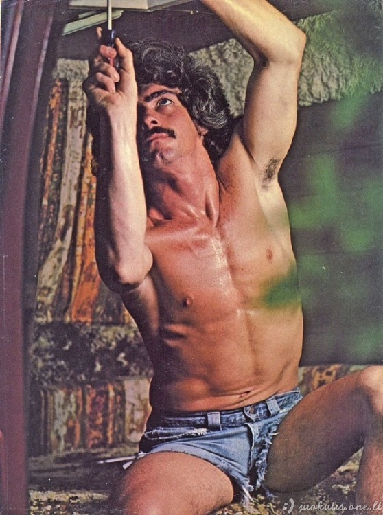 Karšti vyrai iš 70-ųjų žurnalo "Playgirl"
