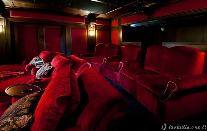 Prašmatnus namų kino teatras