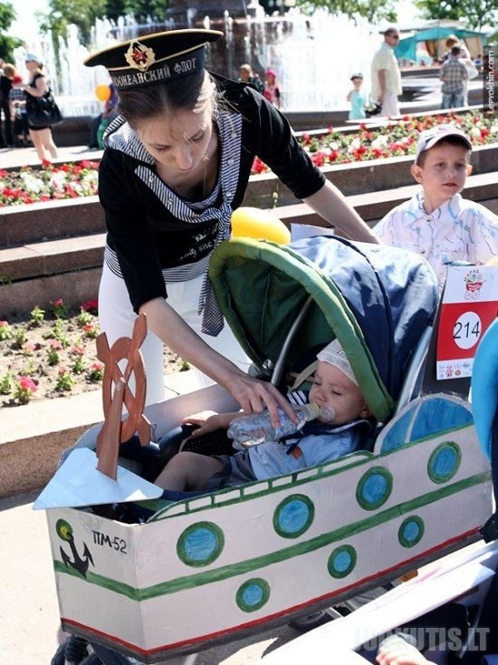 Vaikų vežimėlių paradas