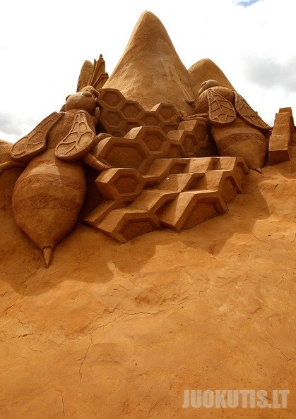 Smėlio menas (19 nuotraukų)