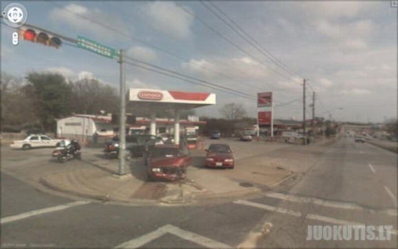 Avarijų nuotraukos iš Google Street View kamerų