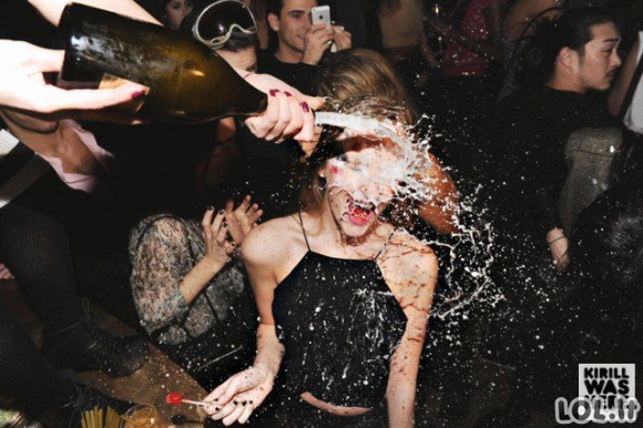 Šampanas ir merginos [33 FOTO]