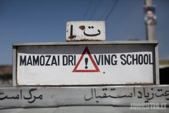 Vairavimo mokykla Afganistane