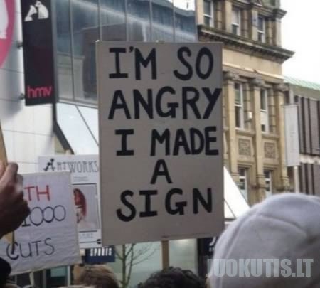 15 juokingiausių protesto ženklų