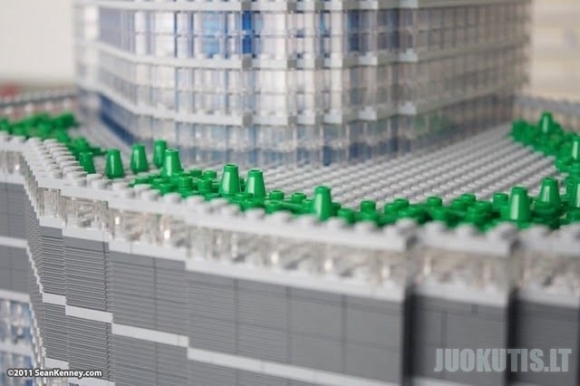LEGO dangoraižis