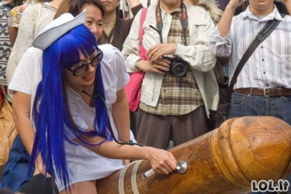 Japoniškas festivalis peniui pagerbti