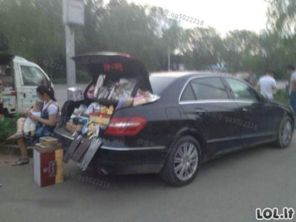 Keisti gatvės prekeiviai Kinijoje