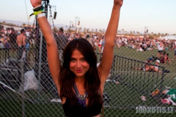 Merginos iš muzikinio festivalio - Coachella