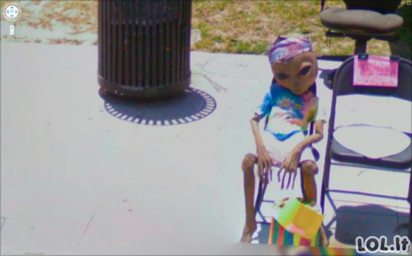 "Google Street View" užfiksuotos keistenybės