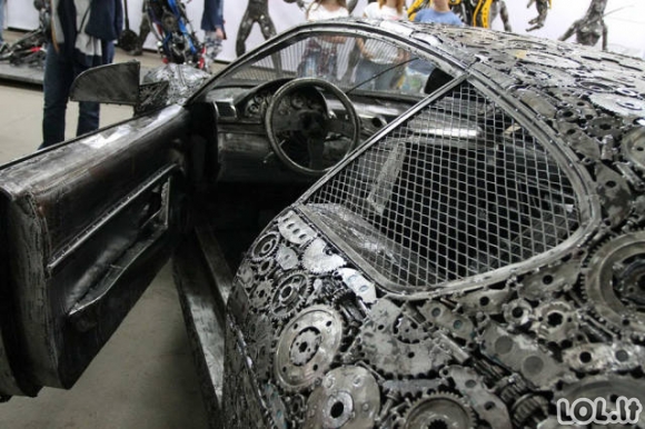 Mašinos, kurios buvo sukurtos iš metalo laužo