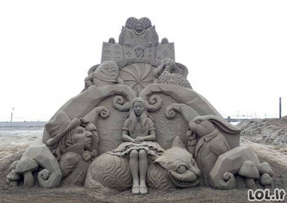 Įspūdingos skulptūros iš smėlio
