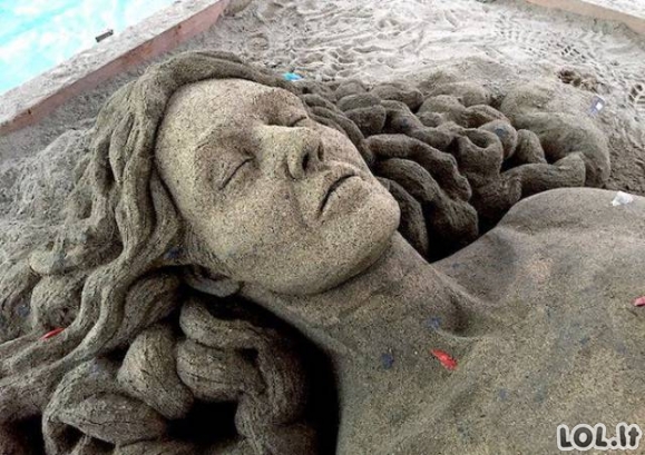 Įspūdingos skulptūros iš smėlio