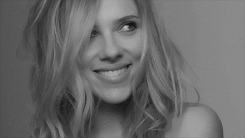 Scarlett Johansson karšti GIF'ai