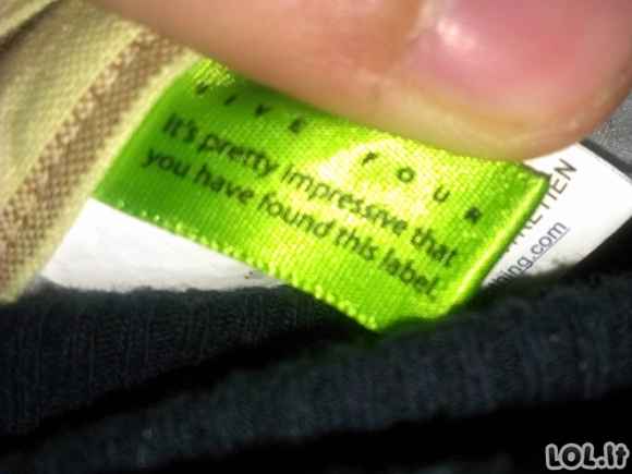 Linksmi užrašai ant drabužių etikečių [en] (20 foto)