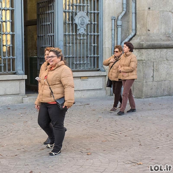 Vienodi žmonės vienoje vietoje, kurie priverčia mus pradėti tikėti, jog matrica egzistuoja iš tikrųjų