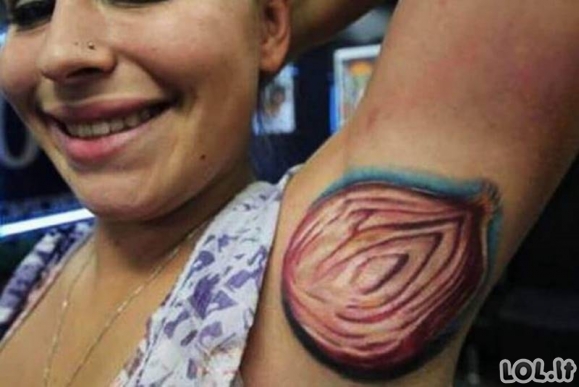 Kvailiausios tatuiruotės, kurių neturėtum darytis, net jeigu ir būtum girtas [GALERIJA]