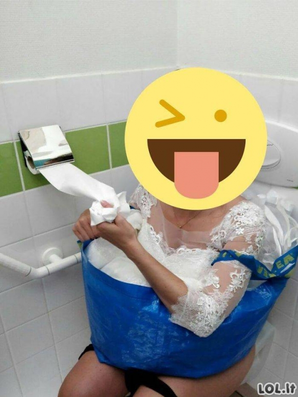 Nuotaka sugalvojo gudrybę, kaip lengvai pasinaudoti tualetu vilkint suknelę [GALERIJA]