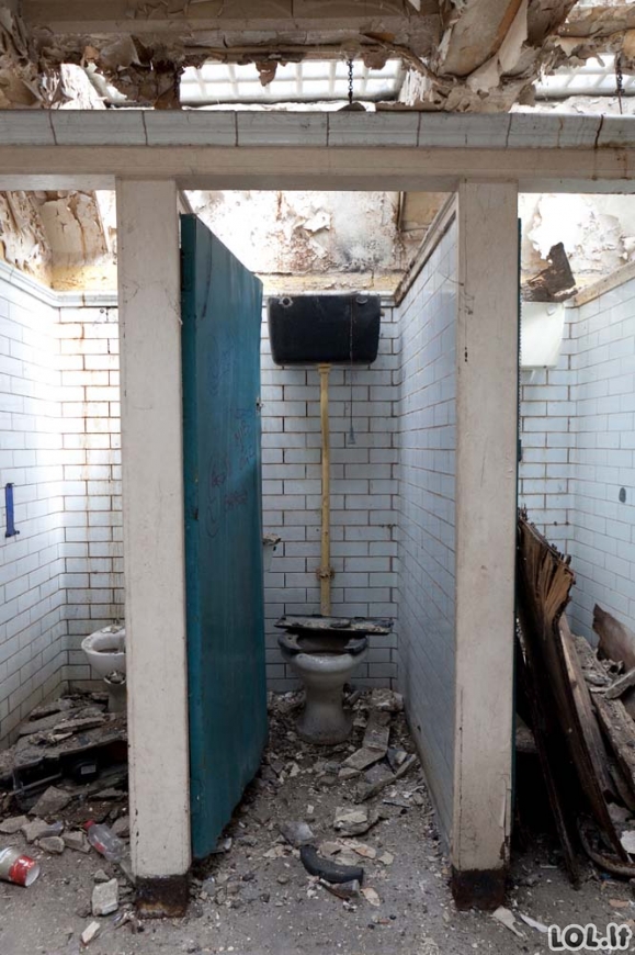 Kaip viešasis tualetas atgimė įspūdingu gyvenamuoju namu