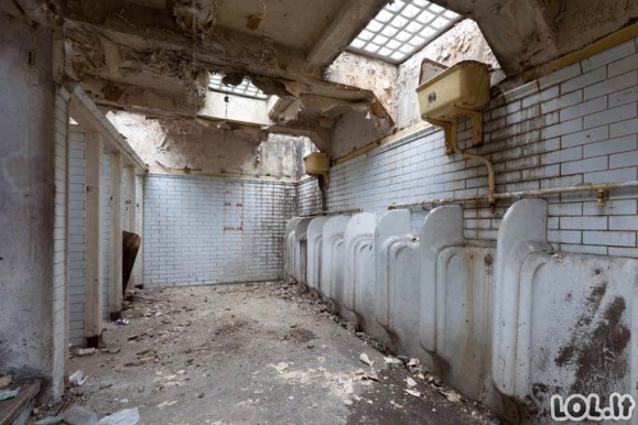 Kaip viešasis tualetas atgimė įspūdingu gyvenamuoju namu