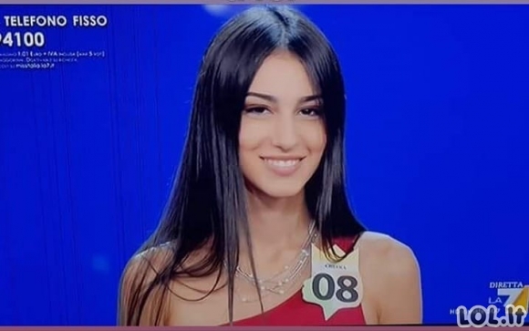 Ši 18-metė nukeliavo į Miss Italija finalą, tačiau kai ji pasirodė be suknelės, visa publika neteko žado