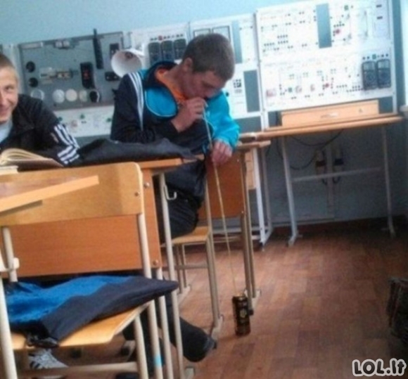 Kaip praėjo pirmi mėnesiai įvairiose mokyklose Kaip praėjo pirmi mėnesiai įvairiose mokyklose