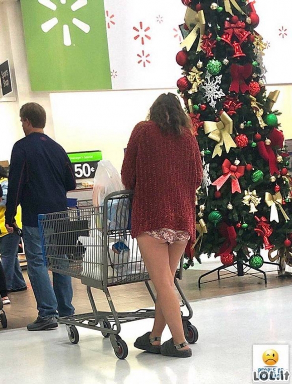 Žmonės Amerikoje, eidami į prekybos centrus visai nesiparina dėl savo aprangos 