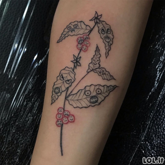 Visi renkasi šią tattoo meistrę dėl to, nes ji nemoka piešti [GALERIJA]