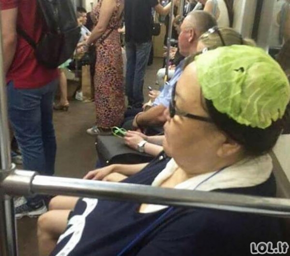 Keisčiausi keleiviai, kuriuos galima pamatyti užsienio metro [GALERIJA]