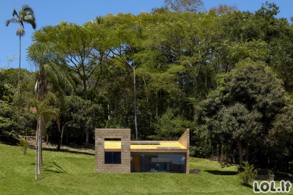 Labai kompaktiškas ir efektyvus 45 m² namas Brazilijoje
