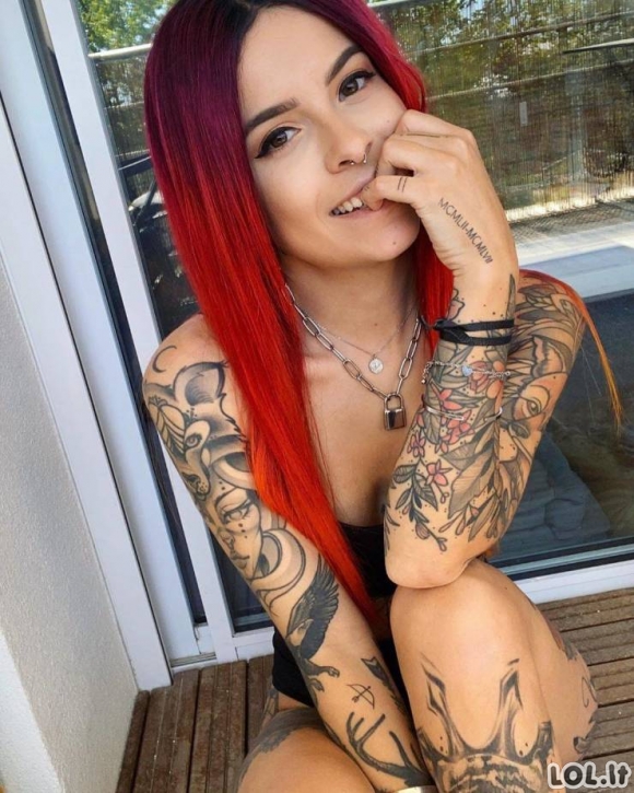 Karštos ir tatuiruotos merginos [N-18 GALERIJA]