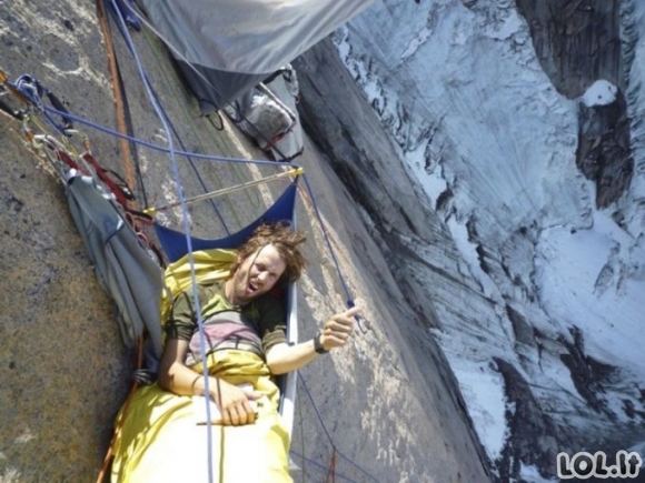 Žadą atimančios, adrenalino kupinos alpinistų nuotraukos [GALERIJA]