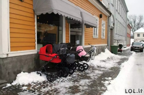 Skandinavų mamos leidžia savo vaikams miegoti šaltyje. Šis grūdinimas turi didžiulę naudą!