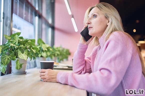 Ką išduoda tai, kaip jūs laikote telefoną? Šis įprotis atskleidžia asmenybę aiškiau nei testas