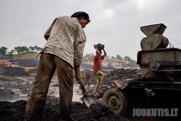 Vaikai - Indijos anglių kasyklose