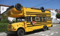 Meniškas mokyklos autobusas