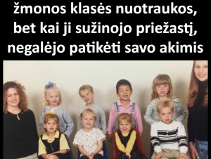 Vyras pradėjo juoktis iš žmonos klasės nuotraukos, bet kai ji sužinojo priežastį, negalėjo patikėti savo akimis