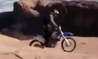 Beprotiškas motociklininko triukas
