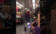 Eilinė diena Niujorko metro
